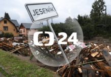 Voda opadla a odhalila škody