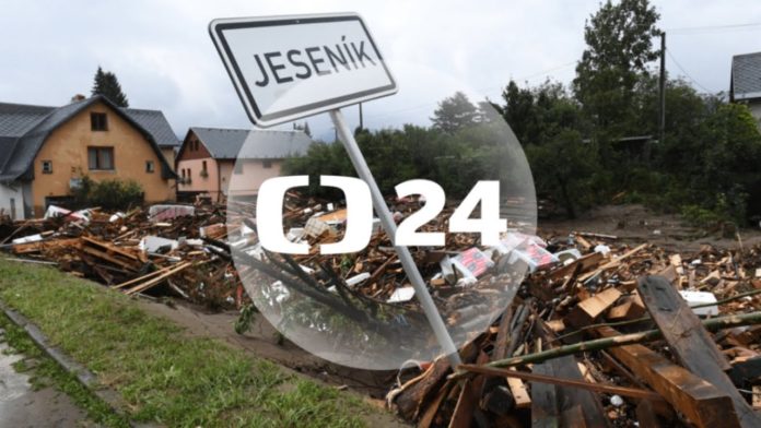 Voda opadla a odhalila škody